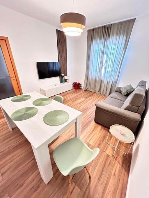 Soleo Guesthouse Monza Buitenkant foto