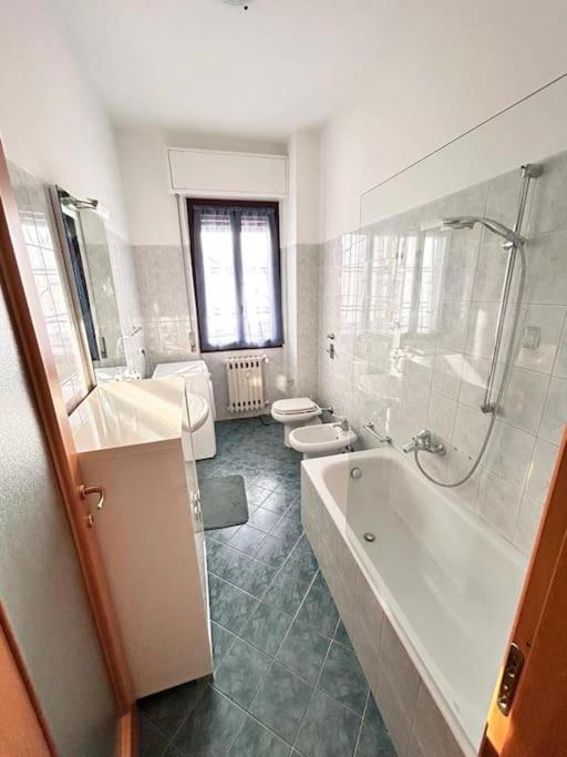 Soleo Guesthouse Monza Buitenkant foto