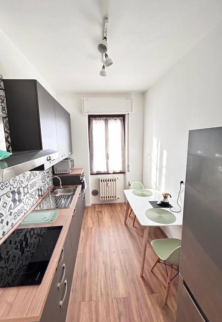 Soleo Guesthouse Monza Buitenkant foto